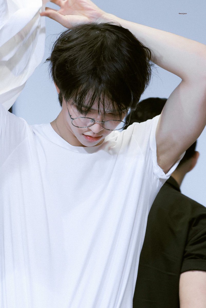 bread020827's tweet photo. 260702

👓

#AMPERSANDONE #앰퍼샌드원 #브라이언 #BRIAN #何廷威 https://t.co/MkQXLwg7Z5