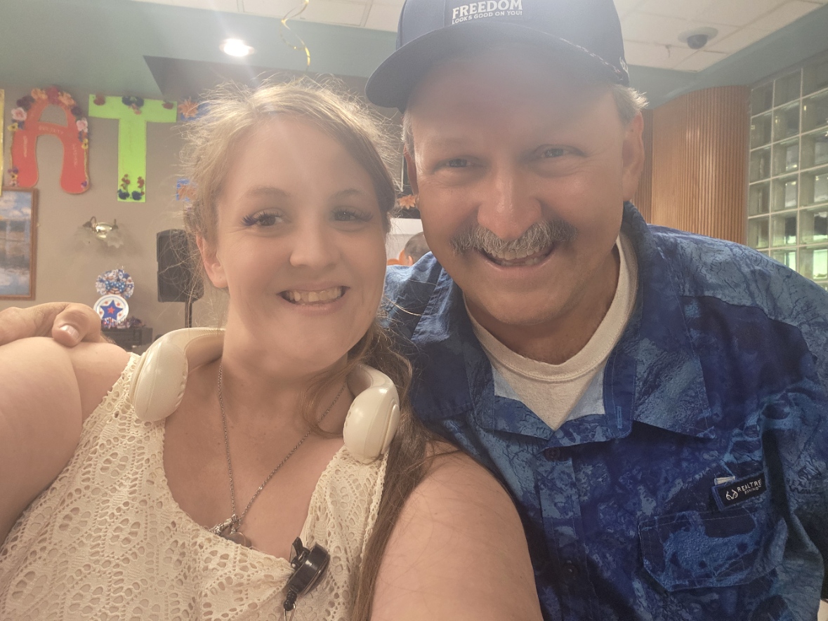 MountainCityRC's tweet photo. Residents enjoy hearing worship music, songs about the United States and just some music to warm the heart. Thank you to Jim Jefferies and company, who came to make such a special day for the residents here at @MountainCityRC!

#MountainCityRehabCenter #Worship #Music #ThankYou https://t.co/79B3IcnER0