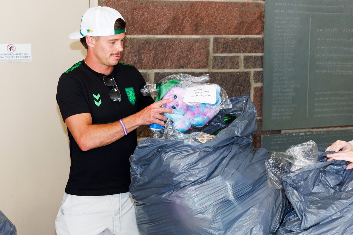 LexSporting's tweet photo. Yesterday, @pgoodrum22 helped drop off all 300+ bears to @KCHKids that were donated by fans during last month's Teddy Bear Toss!

Thank you to all who donated and helped brighten the spirits of the kids who need it most 🧸💚 https://t.co/IvzuHbJNTa
