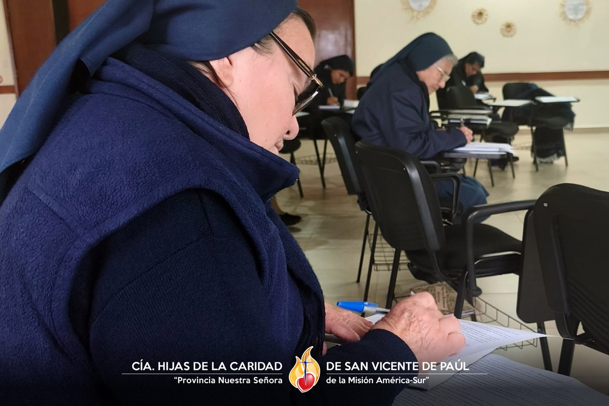 HCAmericaSur's tweet photo. ✝️⛪ Ejercicios Espirituales Anuales: "Artesanas de Paz y Esperanza"🙏💙

🌐 https://t.co/aj3rHdTyrN

#vocación #ENTREGA #amoraDios #HijasDeLaCaridad #hijasdelacaridadamericasur #artesanasdepazyesperanza https://t.co/N0HVY9y3kp