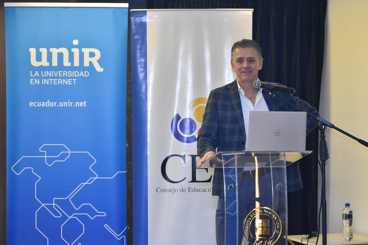 UNIR_Ecuador's tweet photo. Para dar inicio a la jornada, el rector del @InstitutoTESA, Guillermo Albán, señaló: 💬 "En un mundo donde el aprendizaje es cada vez más flexible y accesible, las #microcredenciales han llegado para quedarse, representan una oportunidad para ofrecer formación de calidad, pertinente y adaptada a las necesidades actuales. Gracias a @UNIRuniversidad y al @ces_ec por hacernos parte de esta iniciativa académica."
