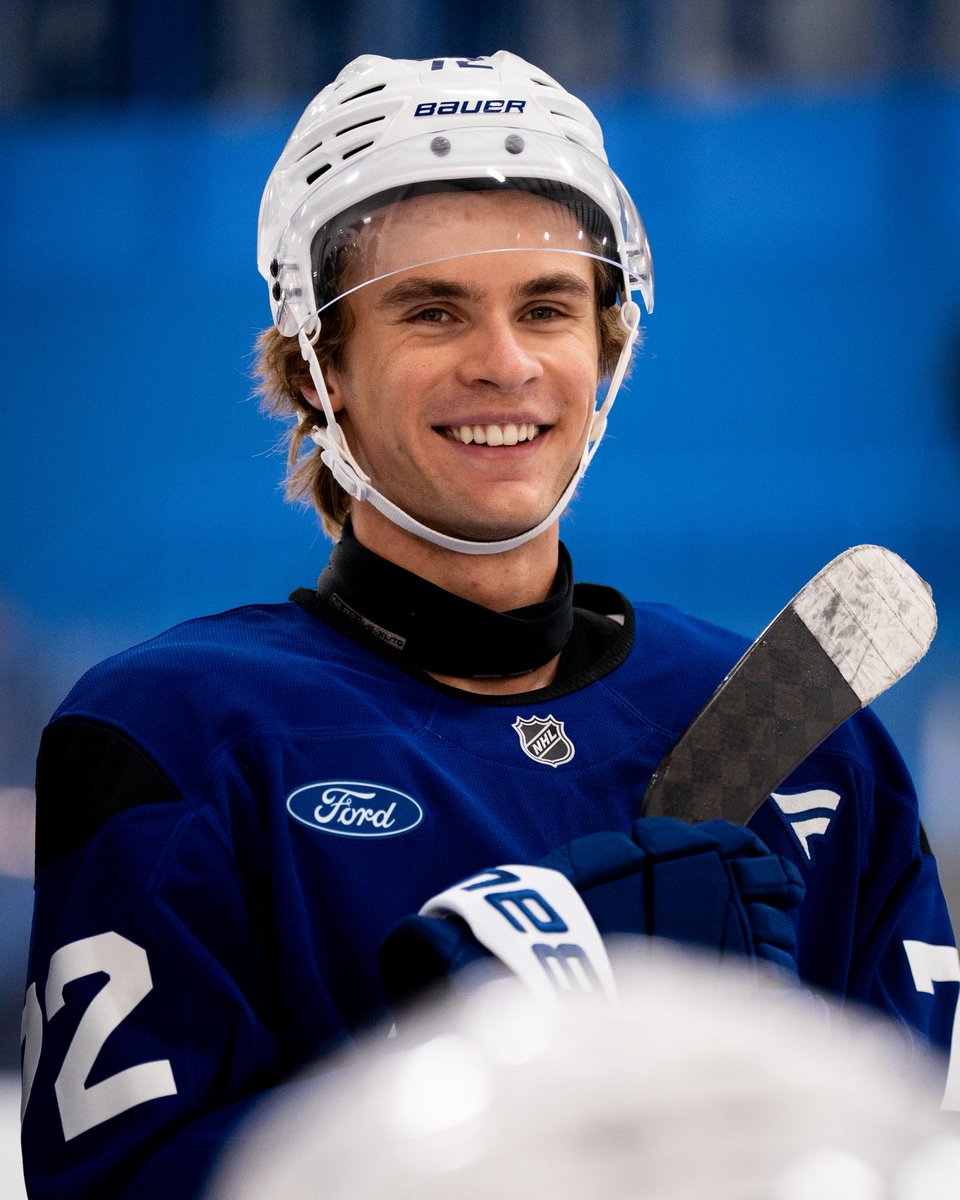 Leafslatest's tweet photo. THE Gavin McKenna smile in a Toronto Maple Leafs jersey. 🤩💙

📸: @MapleLeafs 

#leafsforever https://t.co/2UuaYgIHQi