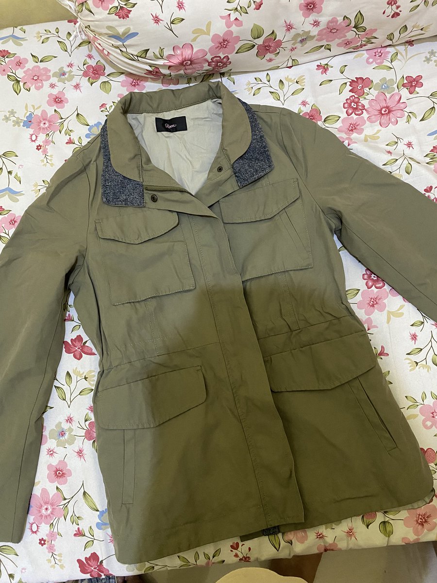 hidensickkkk's tweet photo. - JAKET GUNUNG -

• size fit to M - L
• tebel tapi ngga gerah
• no minus
• resleting aman
• tali serut dalem
💵 Rp. 150.000 
📍 Surabaya https://t.co/alRSWDn6iZ