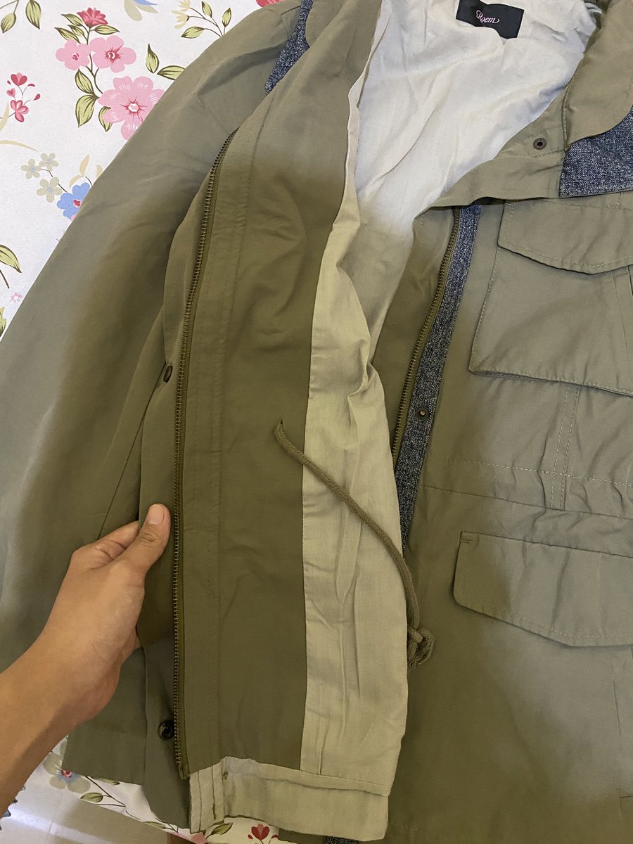 hidensickkkk's tweet photo. - JAKET GUNUNG -

• size fit to M - L
• tebel tapi ngga gerah
• no minus
• resleting aman
• tali serut dalem
💵 Rp. 150.000 
📍 Surabaya https://t.co/alRSWDn6iZ