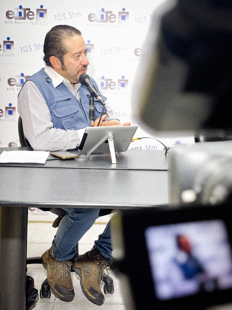 HGLatacunga's tweet photo. Nuestra Gerente, Mgs. Erika Chingo Esquivel, participó en entrevista para informar a los cotopaxenses 🏥  
Se abordaron temas clave: el proceso de donación de órganos ❤️, la llegada de nuevo equipamiento para los servicios de Urología y Neonatología 🍼. https://t.co/nMDzK6FXhL