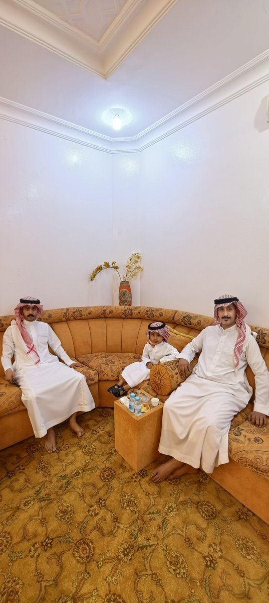 albarghash2030's tweet photo. تم عقد قران ابن العم
الشاب /ناصر بن عثمان بن ناصر البرغش
على كريمة / عبدالعزيز بن برغش بن عثمان البرغش
متمنين لهم التوفيق وعقبال الزواج
والف مبروك .
#تمير
#بني_تميم https://t.co/Mh7pY7WgjB