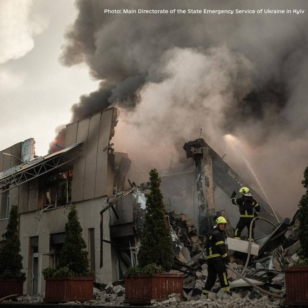 Leleka_FDN's tweet photo. Kyiv endured another deadly night.
Russia attacked with drones and missiles.
💔 18 killed
🚑 86 injured, including 2 children
Homes, a hotel, and an ambulance station were damaged. Medics were among the injured.
🕯️ Eternal memory to the victims.
#KyivUnderAttack #StandWithUkraine https://t.co/qAwtZVJQiM