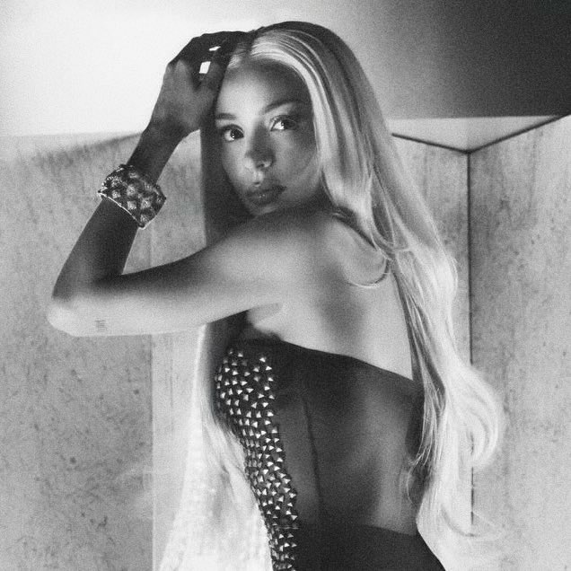 BGyalExclusive's tweet photo. 📈 Bad Gyal fue la segunda artista femenina más reproducida en la primera mitad del 2026, con 630 MILLONES de streams.

Enero: 53M
Febrero: 60M
Marzo: 100M 
Abril + mayo: 319M
Junio: 95M https://t.co/T69Mv8bOnm