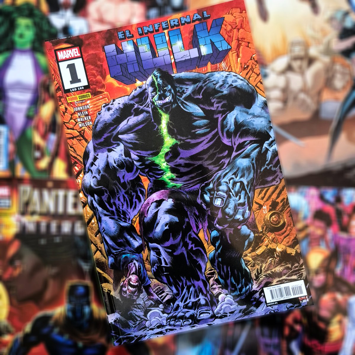 PaniniComicsEsp's tweet photo. 😈EL INFERNAL HULK 1
#11del6

Primero fue increíble. Luego inmortal. Ahora Hulk es... ¡Infernal! Tras devorar a la creadora de los Grandes Antiguos, este nuevo e imparable Hulk es diez veces más monstruoso que el que todos temían. Su diabólico plan consiste en sumir el mundo en terrores ancestrales, transformando a sus héroes en bestias de pesadilla. ¿Podrá el impotente Bruce Banner frustrarlo?

Incluye The Infernal Hulk #1-4 USA. Por Phillip Kennedy Johnson @PhillipKJohnson, Nic Klein @NicKlein, Matthew Wilson, Kev Walker y Cam Smith.

+info: https://t.co/9Tp9hcV1rC

#PaniniMarvel #Hulk #Infernal