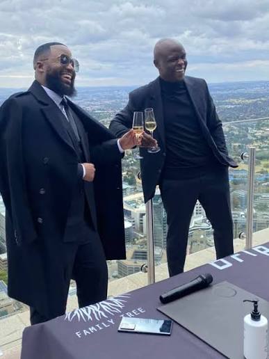 visse_ss's tweet photo. The R100 million deal that Cassper Nyovest signed with Drip Footwear owner Lekau Sehoana was one of the biggest scams and lies South Africa has ever seen 😂😂 https://t.co/Fp0lvVL70T