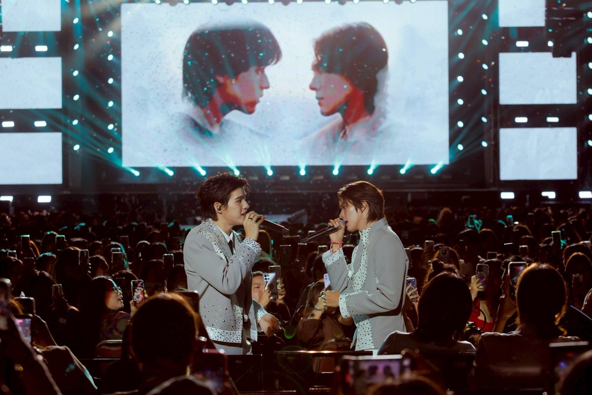 Hello_asian's tweet photo. โมเมนต์ทัชใจล้นฮอลล์! “สกาย-นานิ” 

แท็กทีมก๊วนเพื่อนส่งท้ายซีรีส์ “WU อู”
พลัสความสุขแบบนันสต็อป ในงาน “WU DESTINY FAN PARTY”
และ “WU DESTINY AFTER PARTY”  กระแสแรงสะเทือนโซเชียลติดเทรนด์ X “อันดับ 1” ของโลก 2 วันติด!!

https://t.co/tUWSO6nl6i

#WUTheSeriesFinalEP
#WUTheSeries
#SkyNani #สกายนานิ
#skywongravee #hirunkit_ 
#WUDestinyFanParty