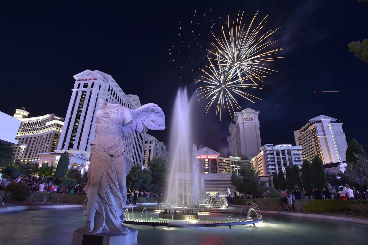 Vegas's tweet photo. Celebrating America’s 250th with 250 iconic photos from Las Vegas through the decades. 🇺🇸🎰 (Stay tuned throughout the holiday weekend) ⬇️
Las Vegas News Bureau Collection, LVCVA Archive.
#America250 #LVNB #LVCVA #visitlasvegas https://t.co/GiB3tgjB02