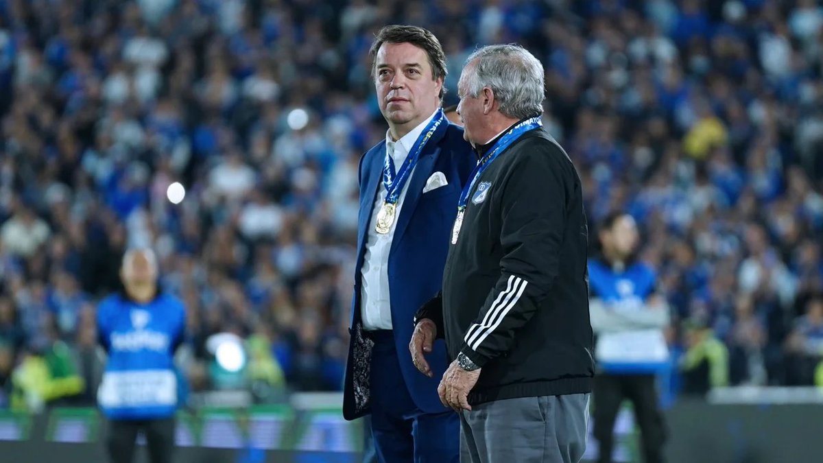 InfoColombia23's tweet photo. ⚽🇨🇴 | Millonarios FC no ha sido vendido, aclaró Gustavo Serpa, presidente de la junta directiva. Aunque existe una oferta de un fondo extranjero, el negocio no está cerrado.
#Noticias #Millonarios #FútbolColombiano https://t.co/kLftjC3JX8