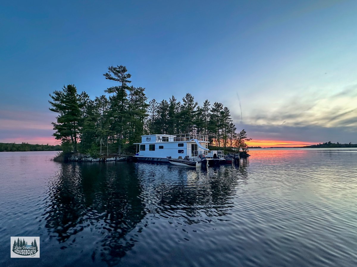 LVHouseboats's tweet photo. 🎉 Last-Minute Deals! July 6–10 openings on 44' Explorer, 50' Royalist, 58' Maki &amp; 55' Catalina.
Mon–Fri stay = 50% off 4th night!
Book: https://t.co/UzVIFJVX9J or (218) 753-1234
#LakeVermilion #HouseboatRental https://t.co/RNVI9HVttm