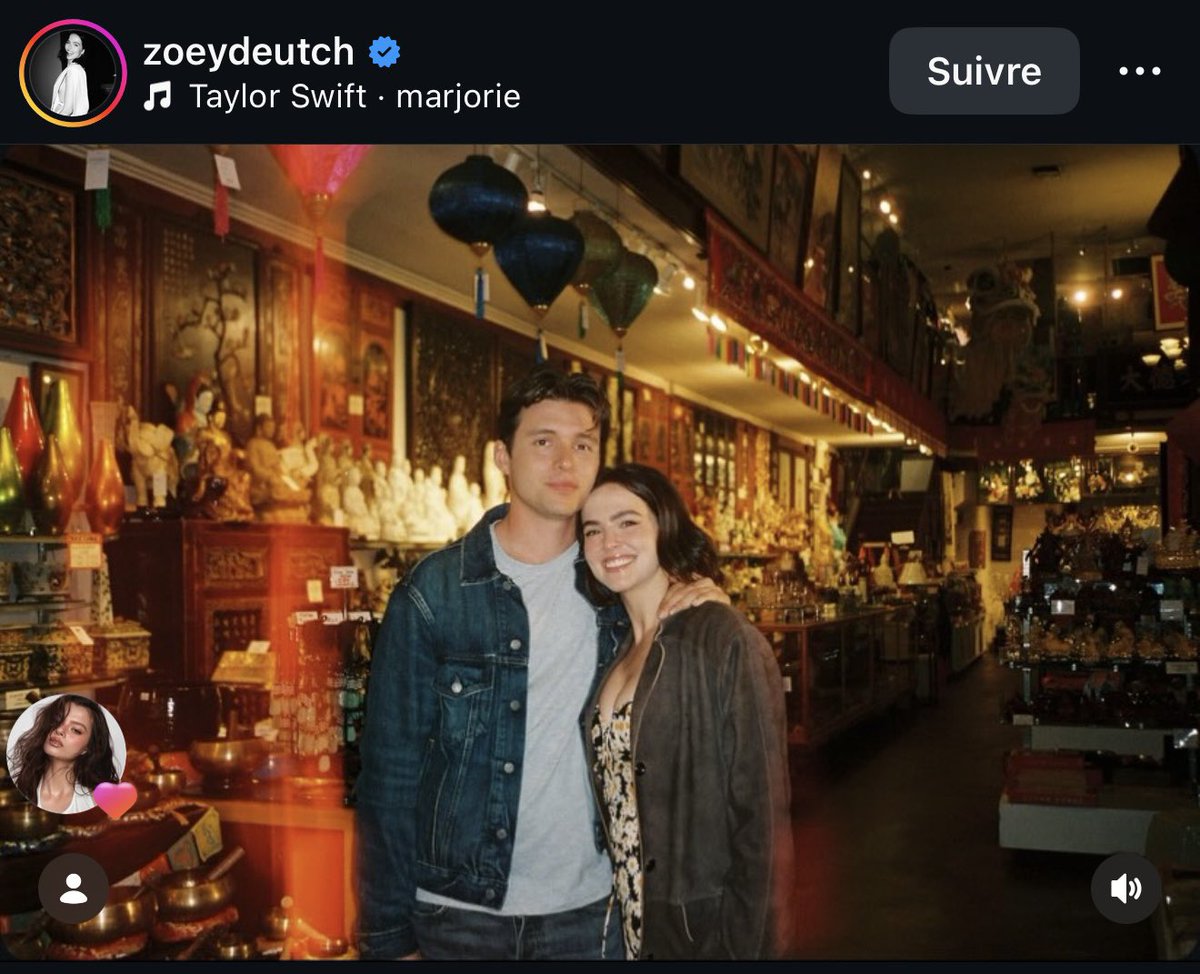 Freenbeck33's tweet photo. I knew Becky would watch that movie  it’s really sad, so really prepare your tissues if you’re going to watch it. 🤧

#beckysangels‌ https://t.co/HyJXIc83BT