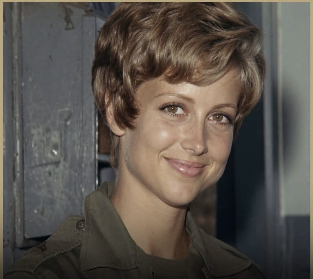 SoldiersWhisper's tweet photo. 🇺🇸 Decades after the Vietnam War, Patti Ehline attended an event where a man approached her with words she never expected:
"You were my nurse in Vietnam."

Because before surgery, when fear gripped him and the future was uncertain, Patti had leaned close and whispered:
"I’ll take good care of you."

It was the last voice he heard before losing consciousness. More than fifty years later, he still remembered every word. Patti was just 22 when she arrived in Vietnam in 1968 — the war’s deadliest year. As an Army nurse in evacuation hospitals, she faced a relentless pace: helicopters landing day and night, each arrival bringing urgent decisions that could mean life or death. There were no easy shifts, no predictable days, only constant urgency.

She worked through exhaustion, danger, and uncertainty, caring for soldiers whose lives had changed in an instant. For many, survival depended not only on medics and surgeons, but on nurses like Patti — someone willing to stand beside them in their hardest moments.

Years later, Patti became an advocate for veterans and those carrying the unseen burdens of war. Yet one encounter remained unforgettable: a man she barely remembered, who remembered her for a lifetime. Not for a medal, not for a procedure, but for a promise kept in the darkest hour — comfort, hope, and care.
#TheVietnamWar #ArmyNurses