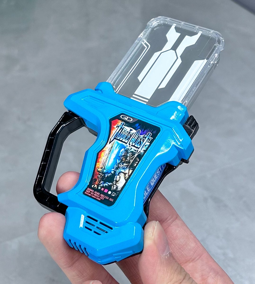 nyon_1I1's tweet photo. 「これより、バグスター切除手術を開始する」

【 プロップ風 塗装 】

タドルクエストガシャット 完成

《 改修内容 》
・ボードの模様をシートで処理
・ネジ穴隠し、電池蓋の表記処理
・ラベル刷り直し

#変身アイテム改造部
#ガシャット改造部 https://t.co/nxM7qLEeoG