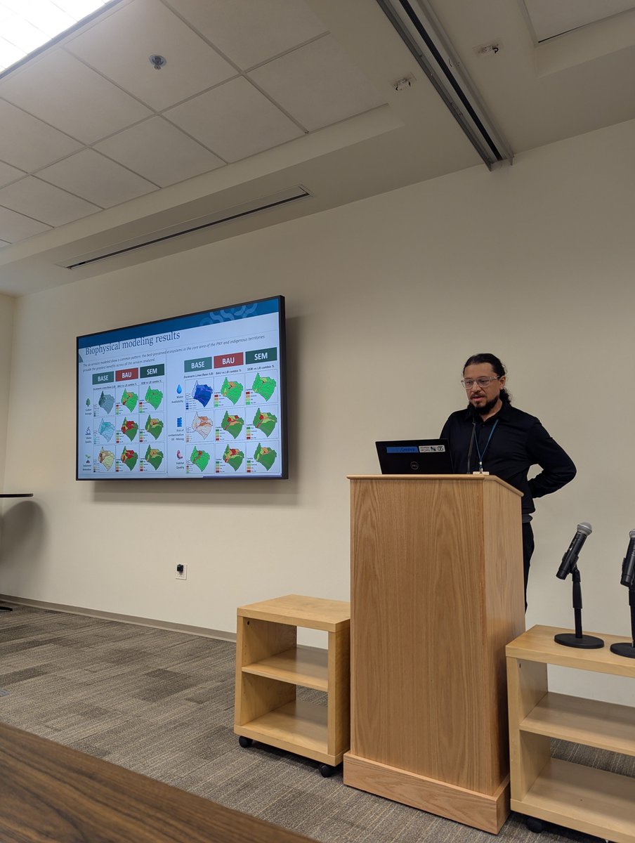 ATUK_ce's tweet photo. Raul Galeas (@raul12hc) especialista en análisis espacial y modelación en @ATUK_ce presentó los resultados del proceso de modelación biofísica de servicios ecosistémicos en el estudio de la Reserva de la Biosfera #Yasuní, Ecuador.
#capitalnatural #stanford #natcap #NatCap2026 https://t.co/T2Vx8o6oeC
