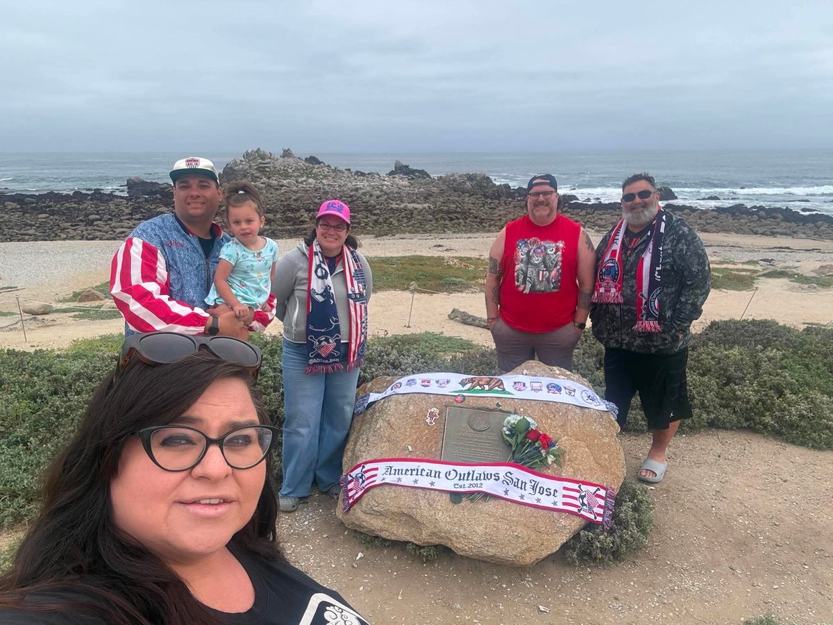 LabidouA's tweet photo. Country Roads has become the anthem of the @USMNT during the World Cup.

After the team’s 2-0 win yesterday, @AOSanJose drove over two hours to pay tribute to John Denver at his crash memorial site in Monterey Bay. https://t.co/XT5iBgON4F