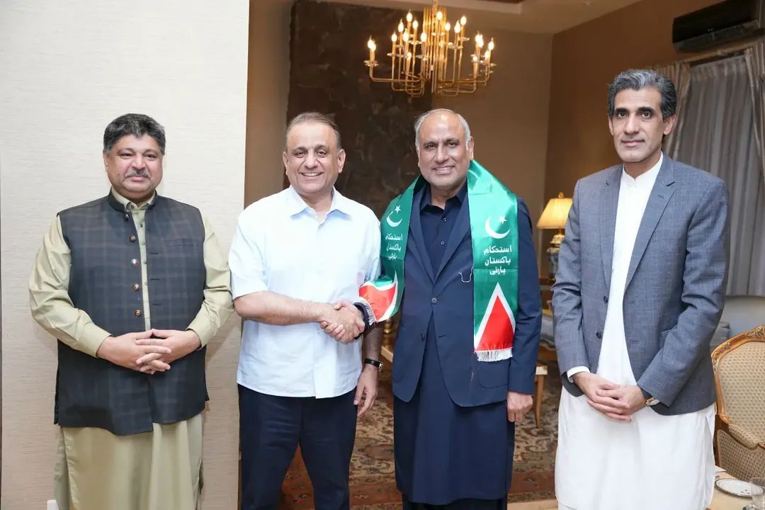 SharoonRB's tweet photo. سابق معاون خصوصی برائے وزیراعظم اوورسیز پاکستانیز مخدوم طارق محمود الحسن کی صدر استحکام پاکستان پارٹی عبدالعلیم خان سے ملاقات اور آئی پی پی میں شمولیت۔
#IPP #AJK #Election2026 https://t.co/zhLSUkGyXS