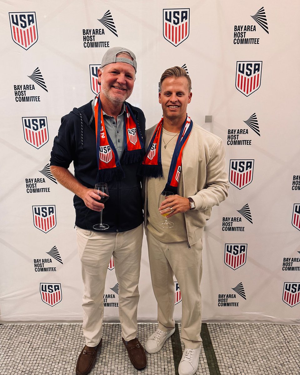 TicketManager's tweet photo. World Cup nights, lunch meetings, ballparks and watch parties. The TicketManager team showed up in Santa Clara, East Rutherford, New York, Philadelphia and San Francisco.
Big events open the door. Showing up builds the relationship. #BeThere #TicketManager https://t.co/rhFZ62EHjA