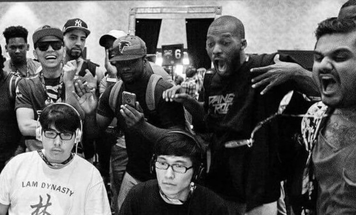 JoeBronx718's tweet photo. Whats left of my heart is so heavy right now. I already was missing you and now I won't have the chance to play Marvel with you, side bet on matches and do what we do best .... hype sh!t up.

Forever Marvelous, Rest In Peace Max
                          🖤💔💔💔🖤 https://t.co/hPsice1iZt