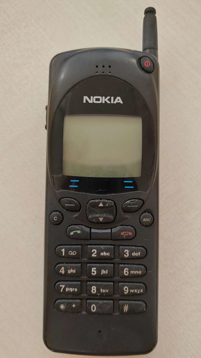 ege_C64's tweet photo. @gkhnerdogan Çıkar çıkmaz aldığım,  beni en çok etkileyen 4 nokia telefonum. https://t.co/hxOnurSeEX