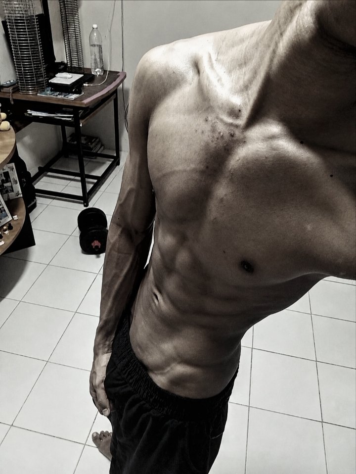 SuRwi37484's tweet photo. 💪🏻จะเป็นให้ได้💪🏻 https://t.co/V5rqQY4z2N