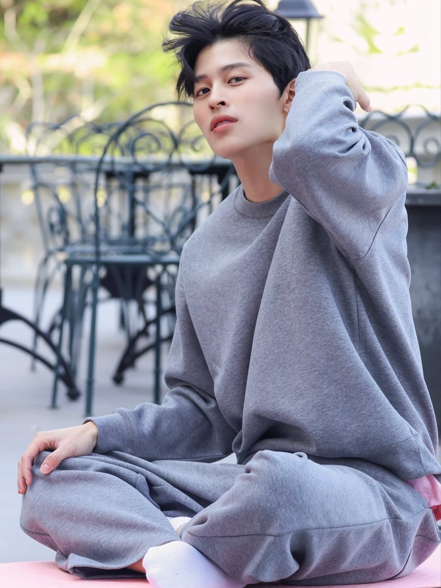 eeeaato's tweet photo. 누가 회츄라는걸 만들어서 
녀자들을 힘들게 하냐고 https://t.co/o01qByH8cr