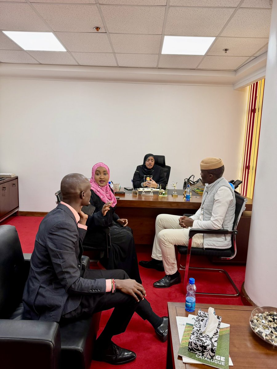 AbdikadirNeema's tweet photo. Earlier today, I had a productive meeting with Captain Ruweyda, Member of Parliament for Lamu East.
We discussed a range of issues ahead of my visit to Lamu East next month and explored opportunities to strengthen youth engagement and community development. https://t.co/jE3wazUA3L