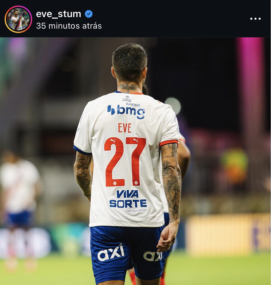 mapitangueira's tweet photo. rapaz, isso aqui é um relato bonito demais

na era dos “jogadores sem identificação”, Everaldo passa por cima disso tudo

o cara ama tudo que envolve o Bahia, muito massa https://t.co/XNEecxoQXH