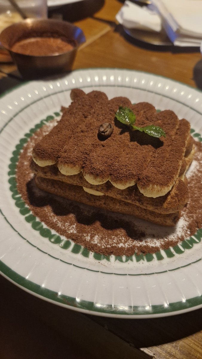 jfricog's tweet photo. tiramisu🤤🤤 https://t.co/LfSBh8Mx4R