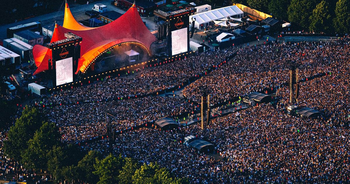 JENNIESCRAVE's tweet photo. #JENNIE will donate 100% of her performance fee from tomorrow's Roskilde Festival performance to support humanitarian relief efforts for Palestine, Congo, and other regions affected by crisis https://t.co/bXSM0g6Mkp