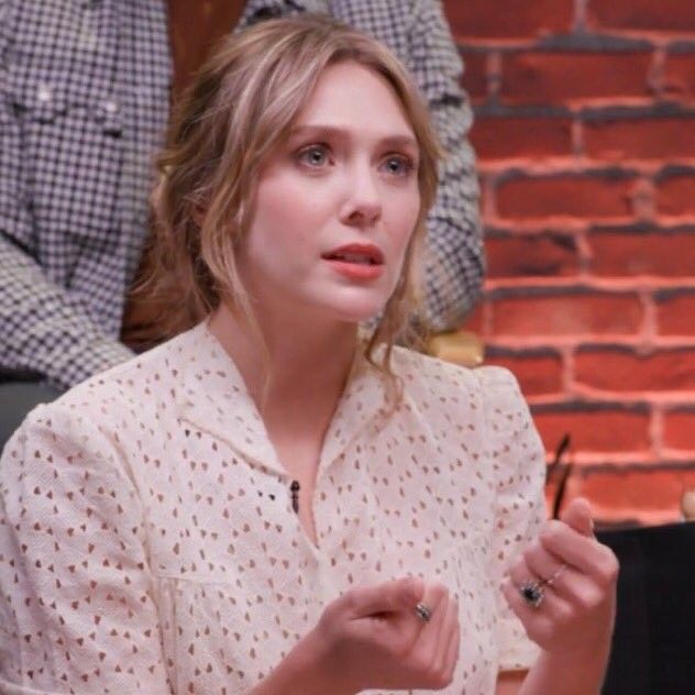 thelizzieaholic's tweet photo. This woman is art. A R T. https://t.co/zDRxkyZtXO