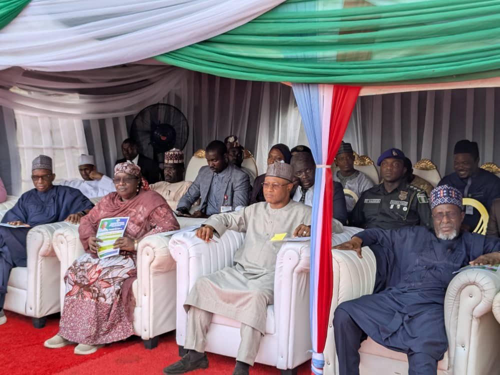 Abdool85's tweet photo. Kaduna Update: Governor Uba Sani Distributes Over ₦300M in Road Expansion Compensation

Kaduna Update: Governor Uba Sani has officially handed over compensation cheques totaling over
N300 million to residents impacted by the massive road expansion project in within Millenium City. 

Beneficiaries are drawn from several communities within Millennium City (Chikun LGA), including Danbushiya, Keke A, Keke B, Keke Makera, Keke Mai Jama'a, Sabon Gero, and Dan Honu 2.
This gesture is a vital milestone in the Governor's Rural and Semi-Urban Transformation Agenda. By settling claims for approximately 300 households across these areas, the administration is ensuring that infrastructure progress does not come at the expense of the people.

The move clears the way for accelerated construction, bringing better connectivity and vibrant economic activity directly to the heart of the Millennium City community.
The Governor was accompanied by Deputy Governor Dr. Hadiza Sabuwa Balarabe, Minister of Environment Balarabe Abbas Lawal, and other senior government officials.