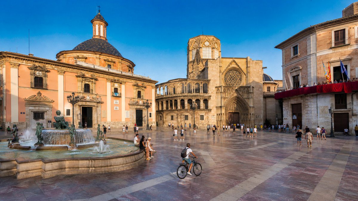 bikademy's tweet photo. What if discovering Valencia by bike could also bring rewards? 🚲

We’re preparing a special Bikademy experience for everyone who loves:
🏛️ history
🌿 green mobility
📍 local discovery
🪙 digital rewards
Valencia, this one is for you.

#Valencia #BikeLife #Bikademy #B3TR https://t.co/2DE1XjTj3K