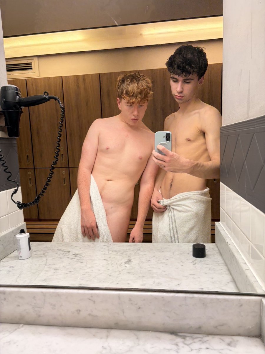 Maskedtwinkss's tweet photo. Shall we return? 🍑🔥 https://t.co/bxJVNX71SH