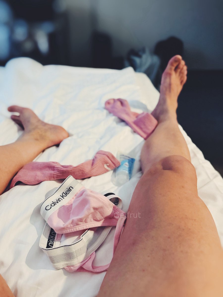 gejfrut's tweet photo. getting kinky at the hotel π
slave got another shot of T&roids and then had to thank its Master. and is there any better way of thanks than a full submission?
#gayslave #ownedgay #Masterandslave #daddyandson #pinksocks #pinkysocks #daddysboy #smoothlegs #shavedgay #shavedlegs #eunuch #castrated #noballs #roids #roided