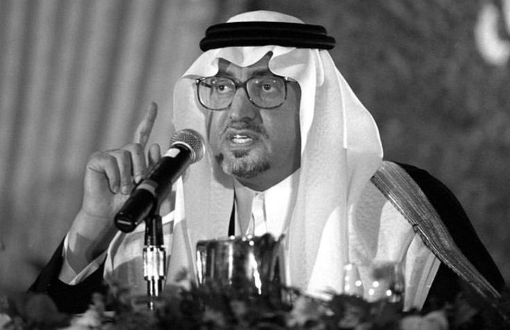 7z5ri's tweet photo. و لاني بندمانٍ على كل مافات
اخذت من حلو الزمان و رديّه
-
هذي حياتي عشتها كيف ماجات
اخذ من ايامي و ارد العطيّه . https://t.co/RzAU2UdRNQ