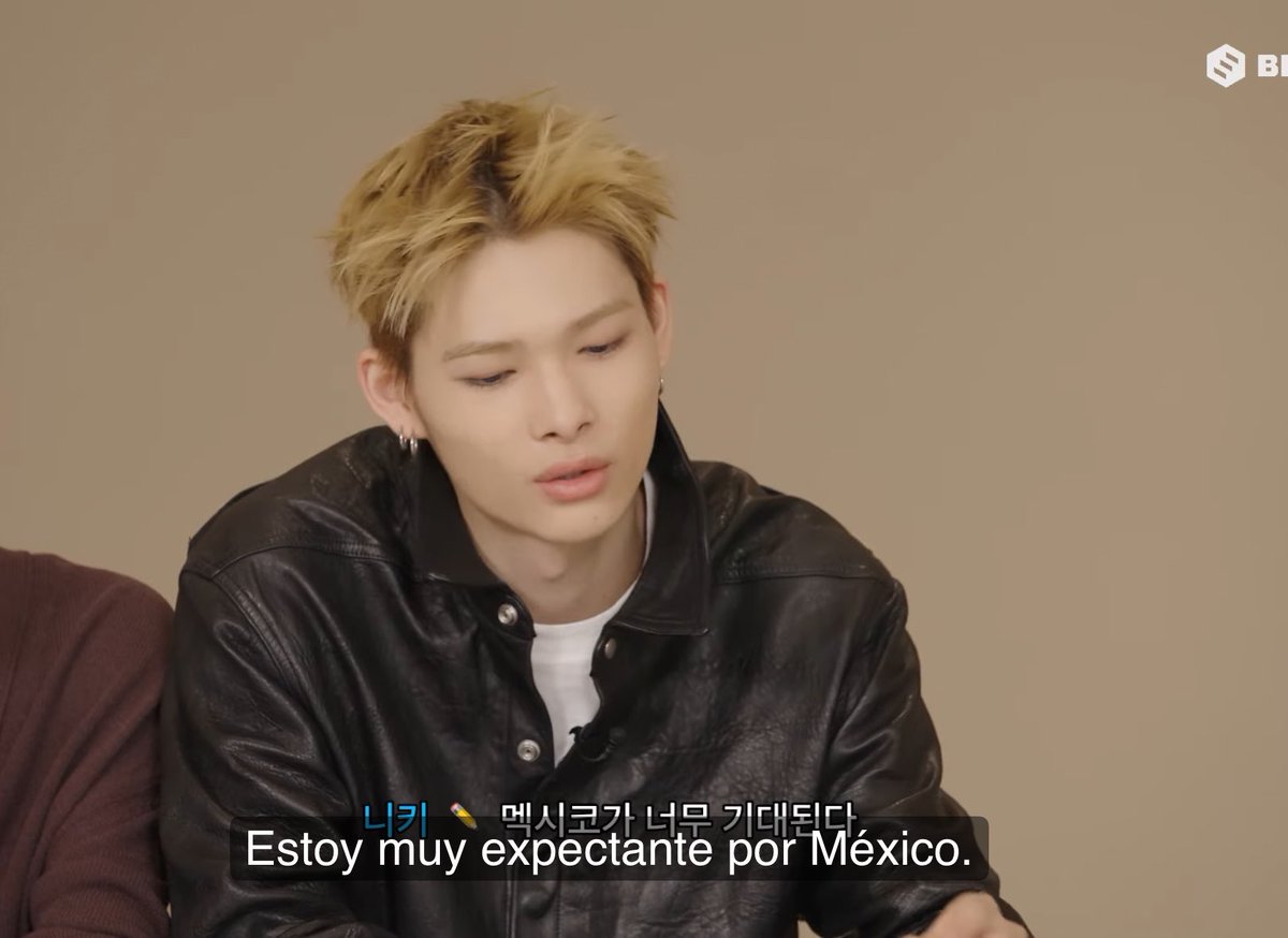 orangefloower's tweet photo. espero que se lleve una gran experiencia de méxico 😓😓 https://t.co/inuulw78C5