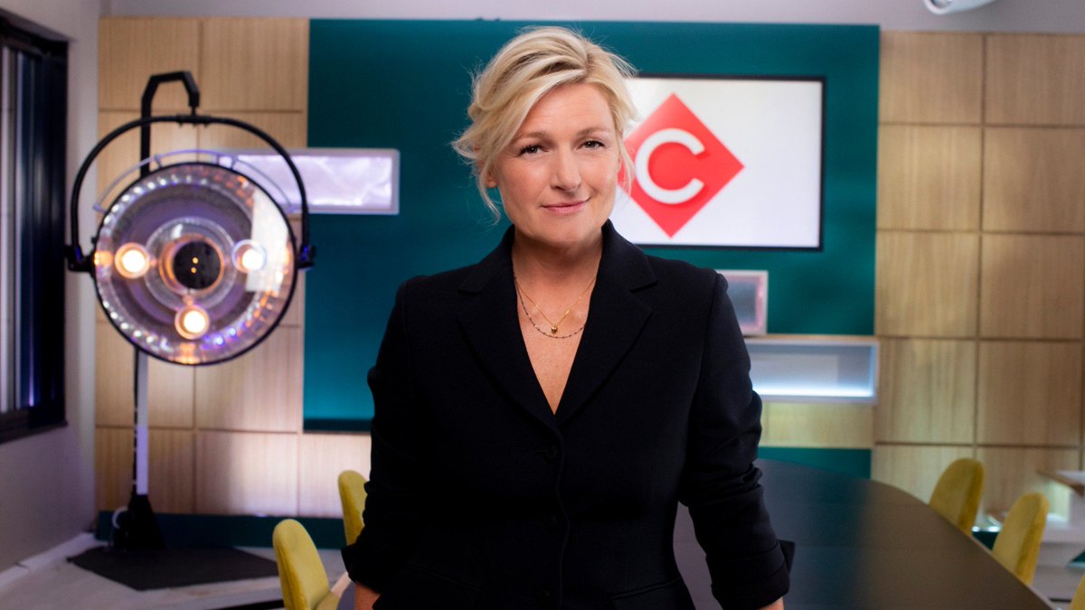 The_best_man_57's tweet photo. Anne-Elisabeth Lemoine confirme qu'elle rempile pour une 10ème Saison à l'animation de "C à vous" sur France 5.
#CAVous #AnneElisabethLemoine https://t.co/J1leLXeYXk
