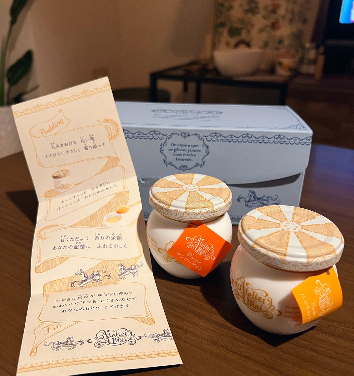 hi_sen0's tweet photo. アトリエうかいの夏限定クッキー缶とプリンを頂きました
丁寧に作られたお菓子は味も美味しい https://t.co/vDum52dNxq