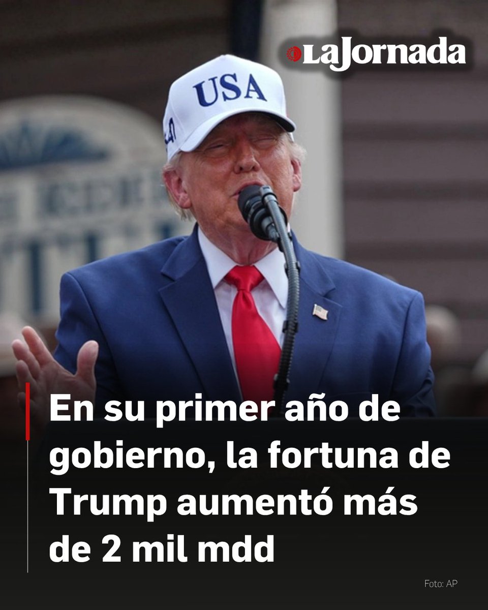lajornadaonline's tweet photo. La fortuna personal del presidente de Estados Unidos, Donald Trump, registró un incremento de al menos 2 mil200 millones de dólares durante su primer año tras retornar a la Casa Blanca en enero de 2025, de acuerdo con un informe financiero de 927 páginas entregado obligatoriamente a la Oficina de Ética Gubernamental.

El documento detalla que aproximadamente mil 400 millones del total provienen de inversiones familiares en el sector de las criptomonedas, incluyendo ganancias por la firma World Financial Liberty y la divisa $Trump, un esquema que ha generado pérdidas netas equivalentes para más de un millón de inversionistas externos.

Ante estos indicadores, el exabogado de la Casa Blanca, Ty Cobb, calificó la situación ante la cadena CNN como uno de los mayores episodios de acumulación de riqueza y poder institucional, mientras que defensores de la ética pública como el Campaign Legal Center urgieron a una reforma legislativa profunda para mitigar conflictos de interés inéditos entre las finanzas presidenciales y las políticas de Estado.

Más información en: https://t.co/gwUmdqb5Mj