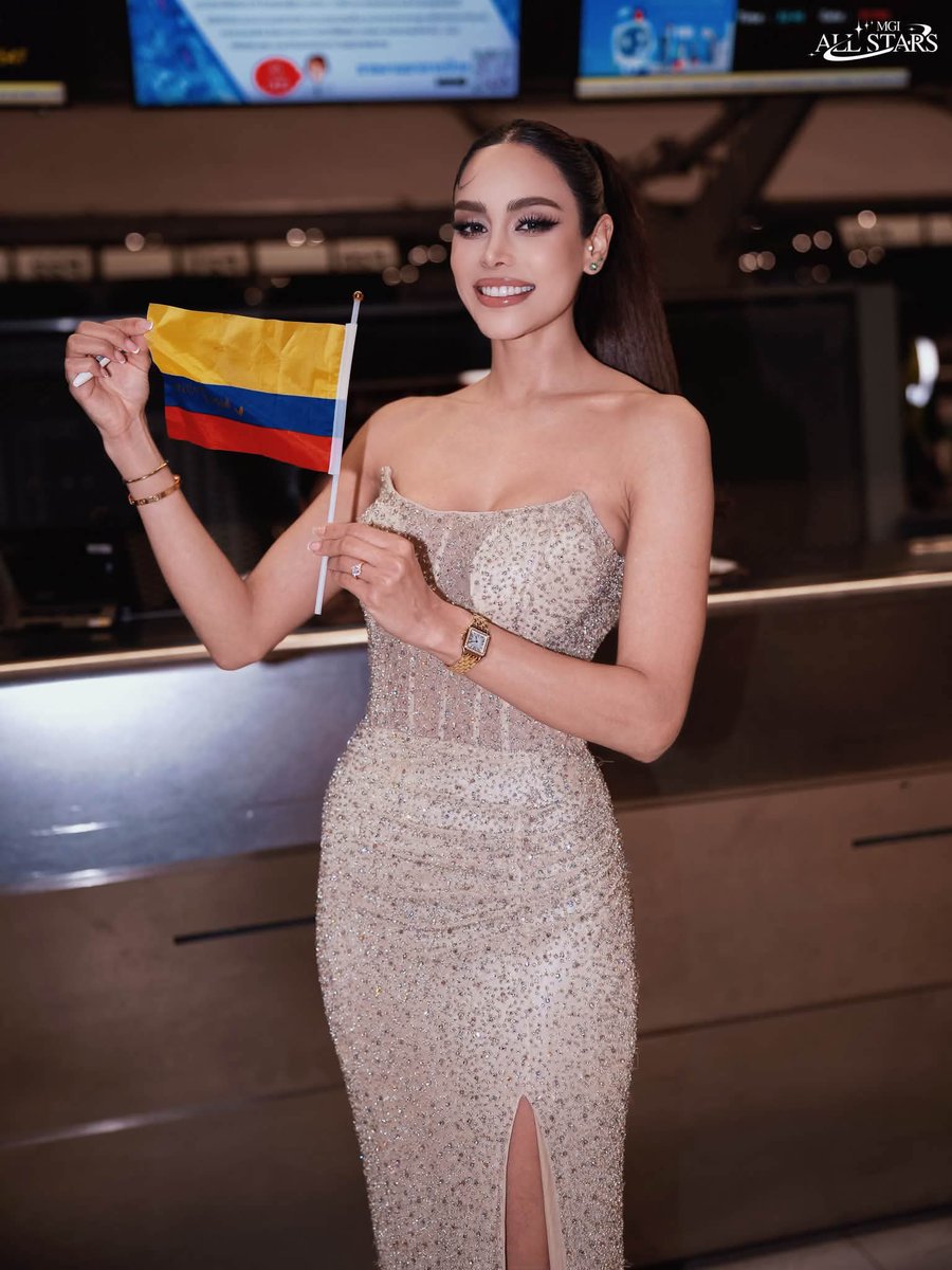 queensuniversal's tweet photo. Vane ya está lista paa regresar al país. Recuerden, los que puedan ir a recibirla mañana a partor de las 3:00 p.m. en Bogotá, Vane lo merece 👑✨️🇨🇴
#VanessaPulgarin 
#MGIAllStars 
#MissGrandInternational https://t.co/4jkjhBu42z