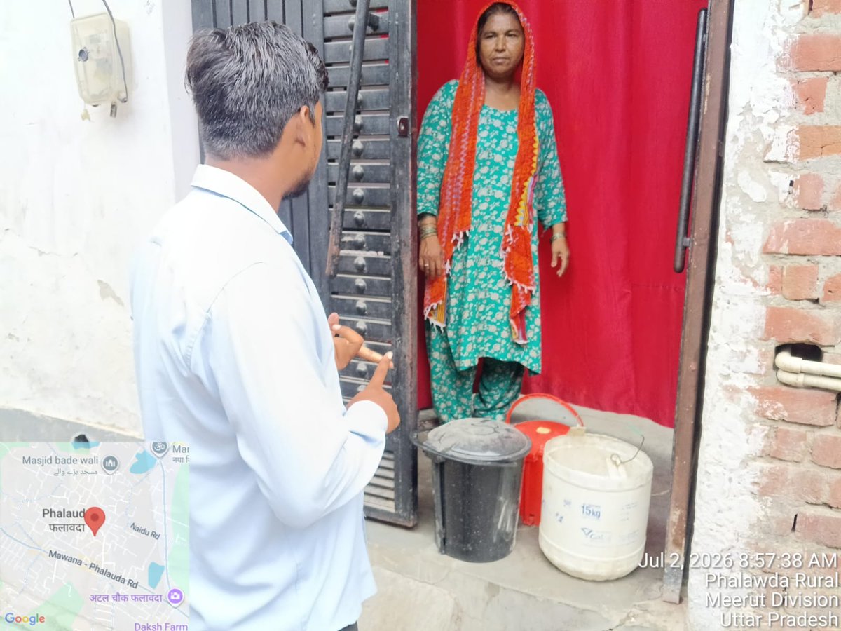 NPPhalauda's tweet photo. वार्ड 5 के कुरेशियांन में *प्लास्टिक उन्मूलन महा अभियान आरंभ 8.0* चलाया गया, सिंगल यूज प्लास्टिक का उपयोग न करने के लिए व कपड़े का थैला उपयोग करने के लिए कहा गया और अपने घरों से निकलने वाले कचरे को 4 डस्टबिन में कचरा वाहन का प्रयोग कर कचरा उसी में डाला करें। https://t.co/2KQhfIPaJH