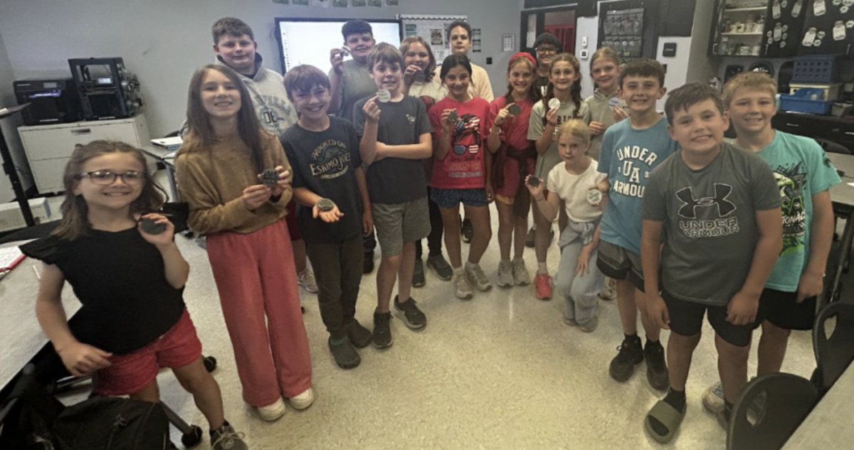 RuralTechFund's tweet photo. When students walked into Tiffanie Gray's classroom carrying 3D-printed fidget toys, she asked a simple question: "Did you design that yourself?" Most of them hadn't. Many didn't even realize they could. 

Read all about their journey on our blog: 
https://t.co/Ydo8ERmiow https://t.co/LZE8puHLcw