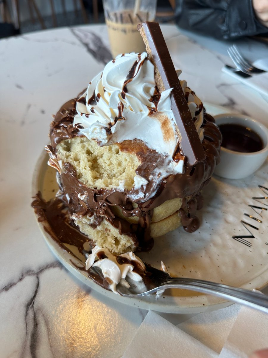 xbrainxsurgeryx's tweet photo. At this time of day, my favorite thing is dessert! 🍰 I actually lose my appetite if I try to eat lunch instead😁 https://t.co/T4qtM3PM6P