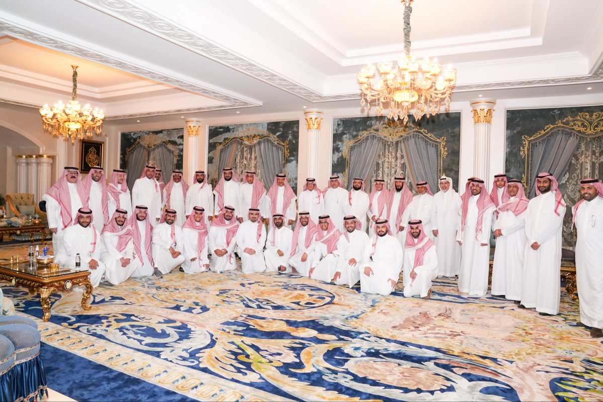 alamre_bandar's tweet photo. شرفني صاحب السمو الملكي الأمير سلطان بن سلمان بن عبدالعزيز، وأصحاب السمو الملكي الأمراء، وسمو الأمراء، وأفراد أسرة العامري وأقاربنا الكرام ، في حفل عشاء  ابني بندر بن محمد بن بندر العامري،.

نسأل الله عز وجل أن يجعله من مواليد السعادة، وأن ينبته نباتًا حسنًا، ويقر به أعين والديه، وأن يحفظه ويبارك فيه، ويجعله من الصالحين البارين بأسرته ووطنه