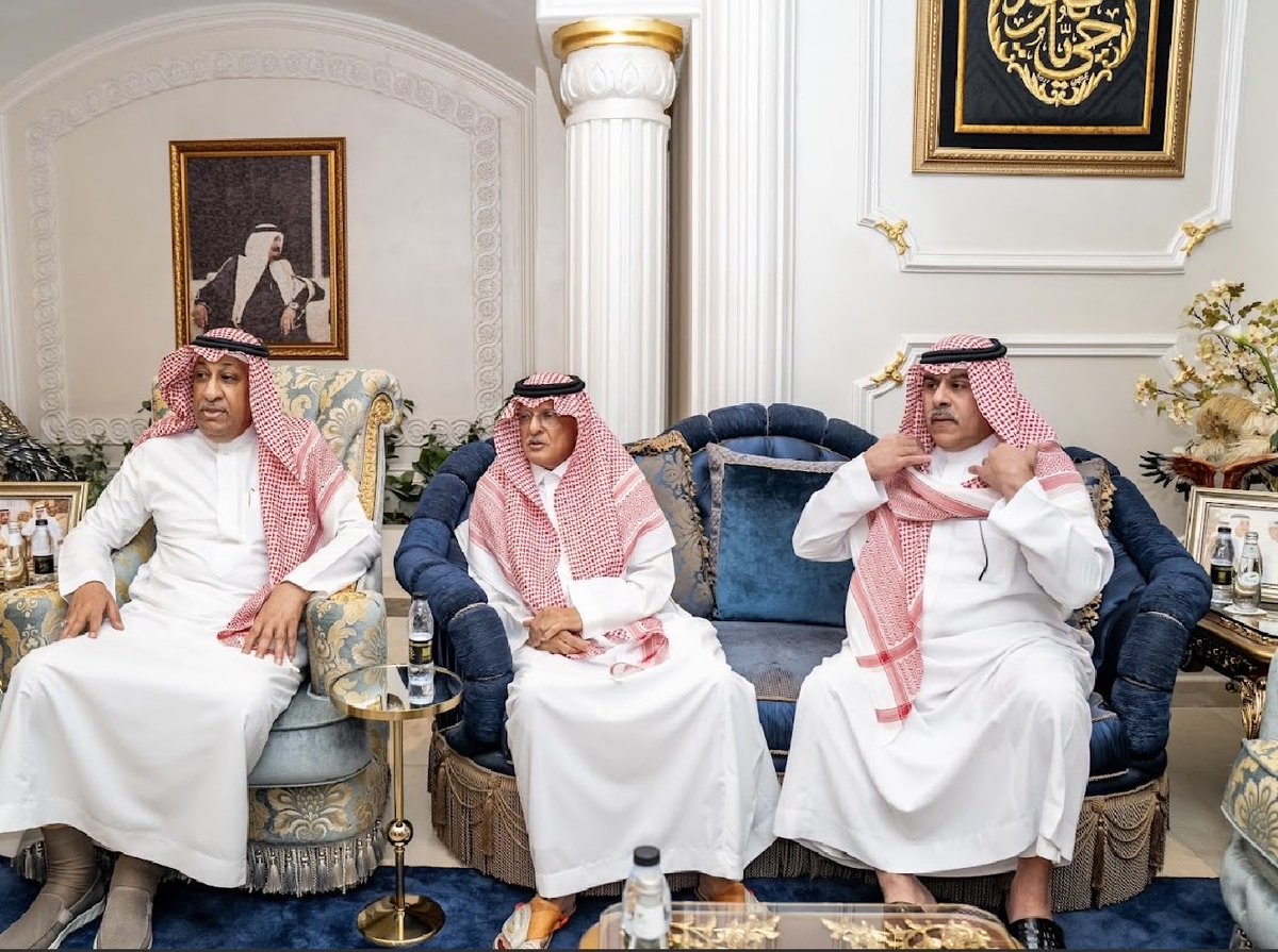 alamre_bandar's tweet photo. شرفني صاحب السمو الملكي الأمير سلطان بن سلمان بن عبدالعزيز، وأصحاب السمو الملكي الأمراء، وسمو الأمراء، وأفراد أسرة العامري وأقاربنا الكرام ، في حفل عشاء  ابني بندر بن محمد بن بندر العامري،.

نسأل الله عز وجل أن يجعله من مواليد السعادة، وأن ينبته نباتًا حسنًا، ويقر به أعين والديه، وأن يحفظه ويبارك فيه، ويجعله من الصالحين البارين بأسرته ووطنه