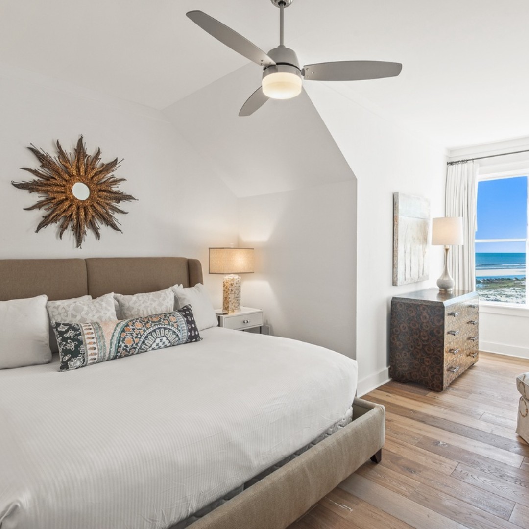 360Blue's tweet photo. Experience the coastal charm of “WaterSound Crossings C-427,” a picturesque Gulf-front condo surrounded by sweeping water views and steps from the pristine beach! 🏝️

3 Beds | Sleeps 8
https://t.co/ilnZCFzg7h https://t.co/0tUNALhtMk